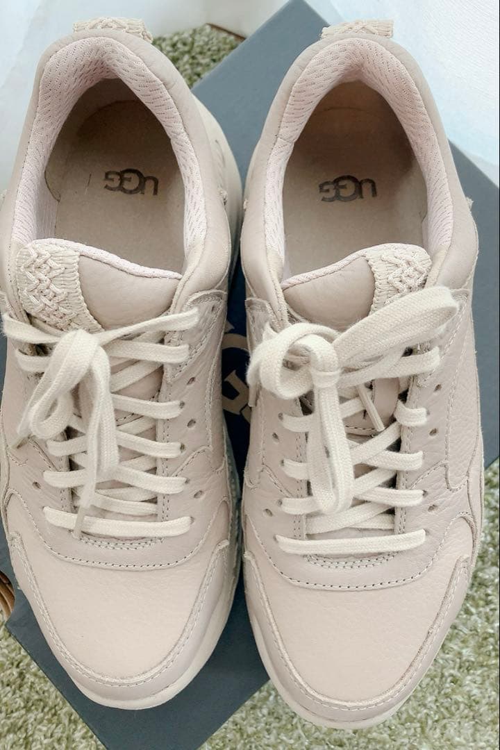 UGGスニーカー　M CA805 X LACE LOW SILT