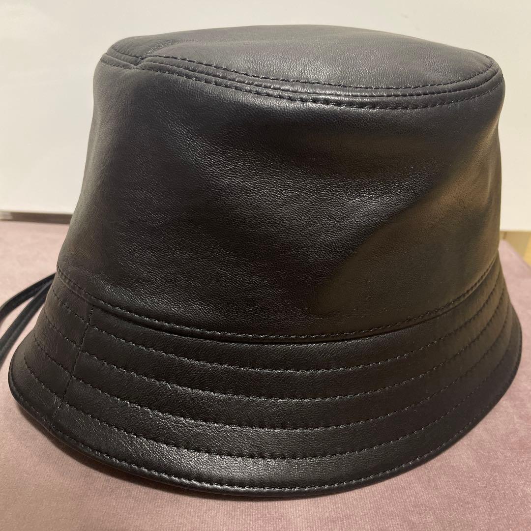 【P】LOEWE アナグラムロゴパッチレザーバケットハット　ブラック