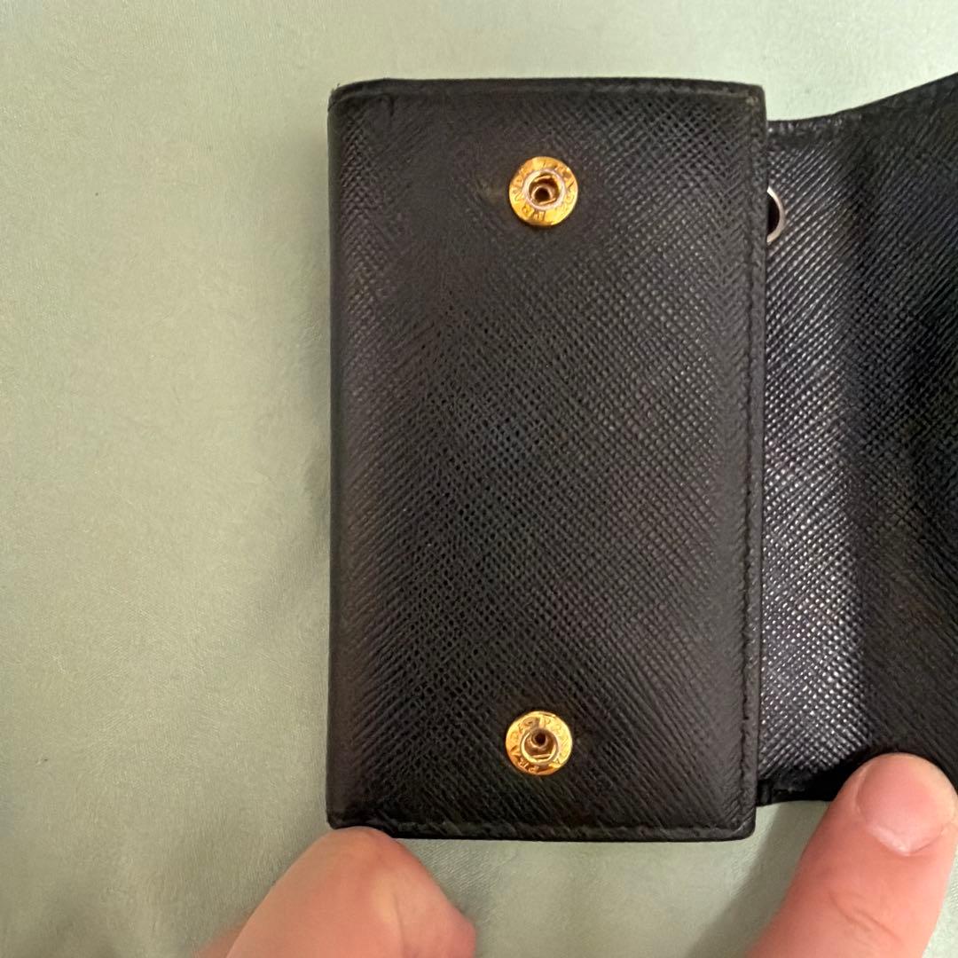 PRADA プラダ サフィアーノレザー キーケース ブラック ゴールドロゴ