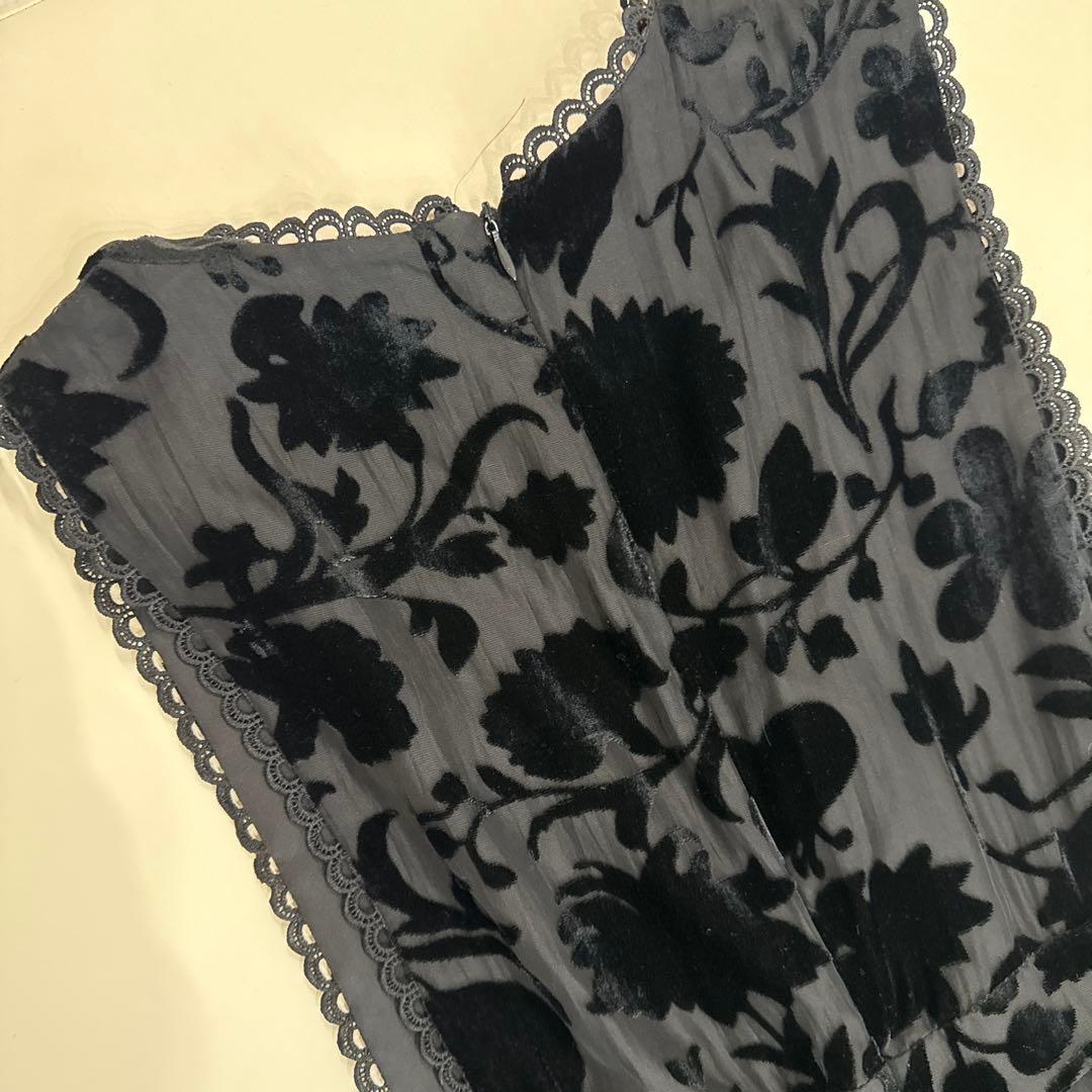 〈定価:18,700〉tnewties Vネックドレス