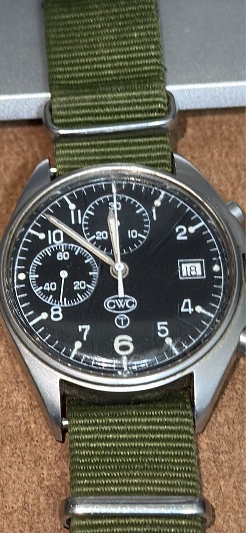 i*y様 CWC クロノグラフ 3針 ブラック文字盤 ミリタリー