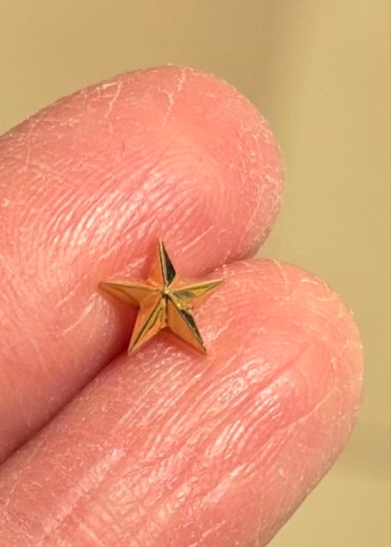 ◆ FANTASTIC MAN 星 スタッズ系ピアス K18YG 星ピアスのみ◆