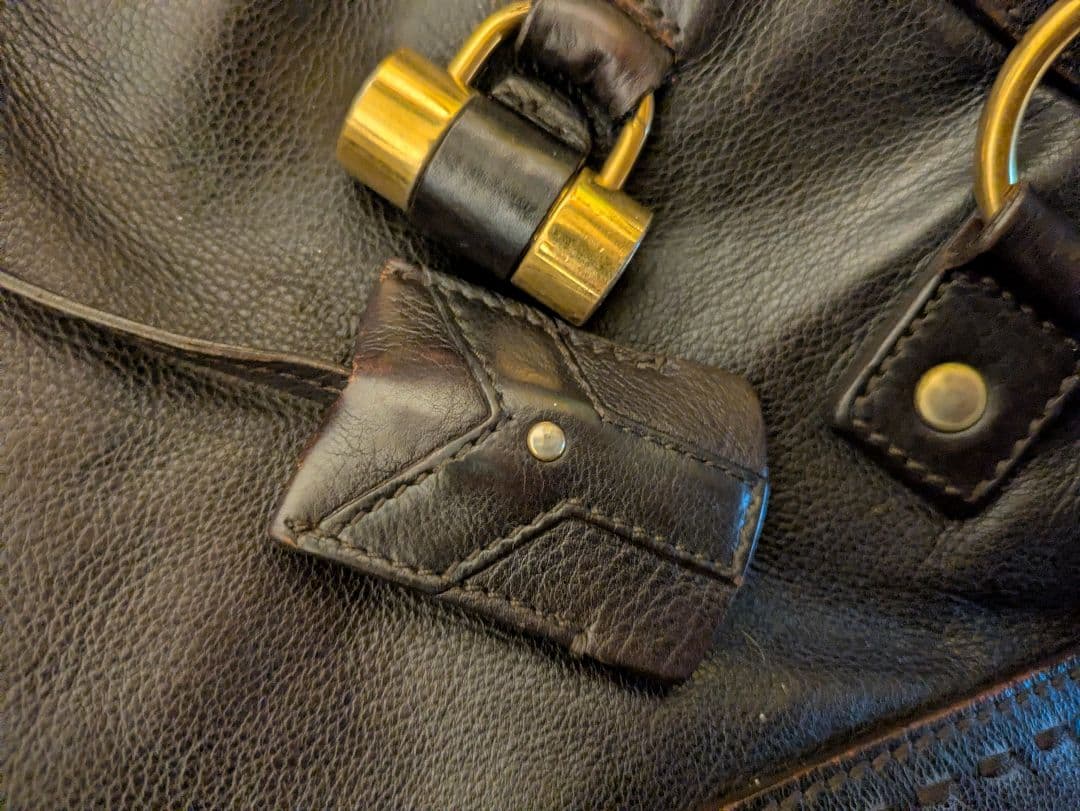 む*ぎ様 レザー ブラック ハンドバッグ ゴールド金具