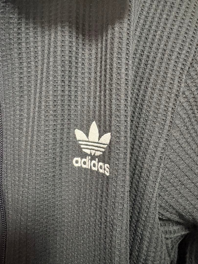 adidas ワッフルトラックジャケット 黒