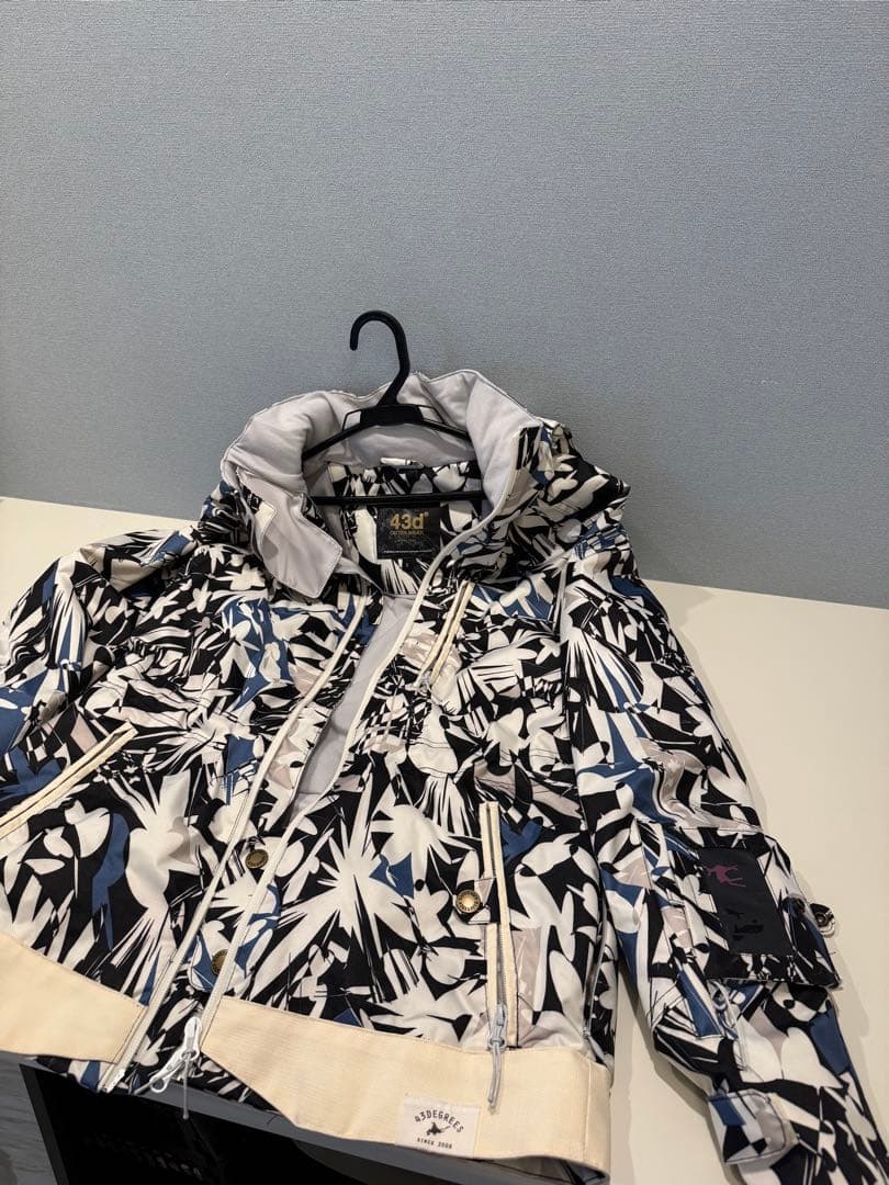 43d スノボーウェア 上下セット レディース Sサイズ