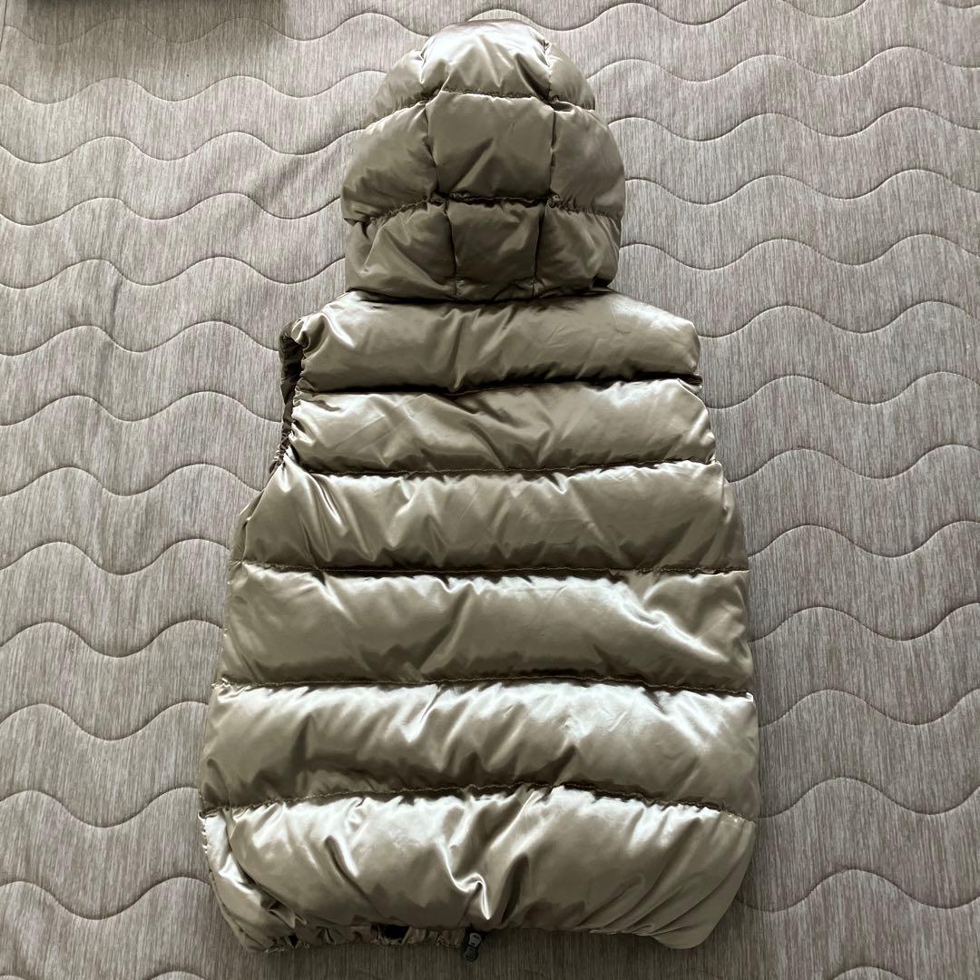 激レア！DUVETICA FEBEDUE レディース ゴールド ダウンベスト