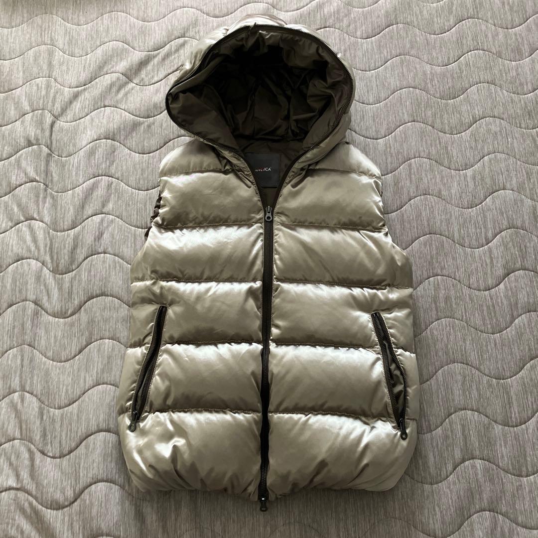 激レア！DUVETICA FEBEDUE レディース ゴールド ダウンベスト