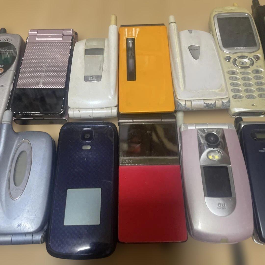 100台　大量　まとめ　携帯電話　ガラケー　本体