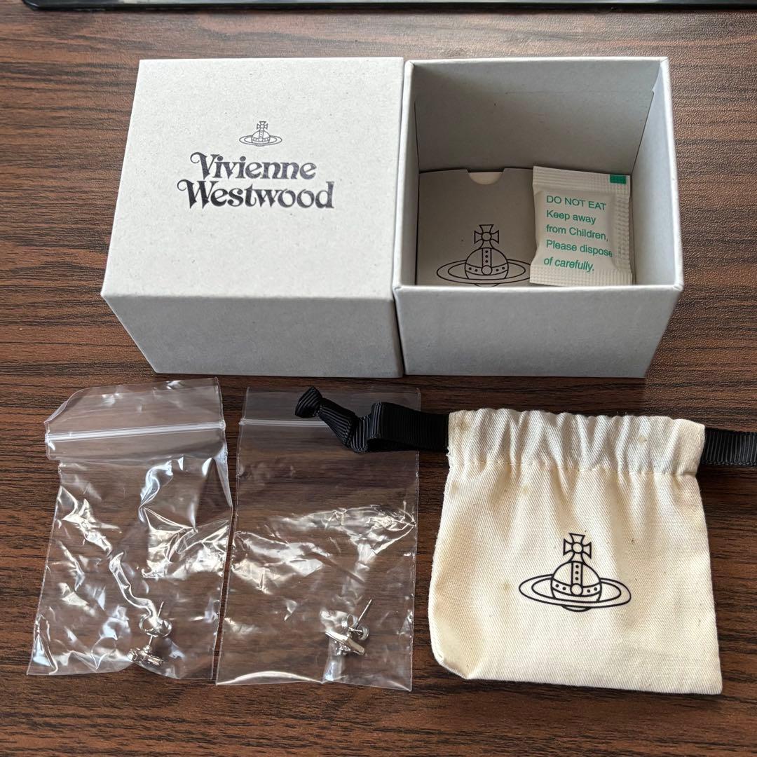 Vivienne Westwood ナノソリティアピアス