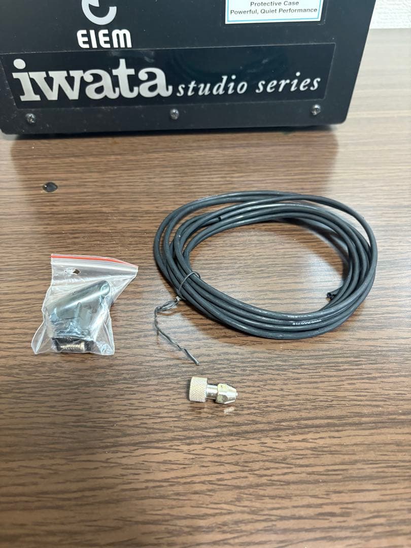 Iwata ミニコンプレッサー　IS-875