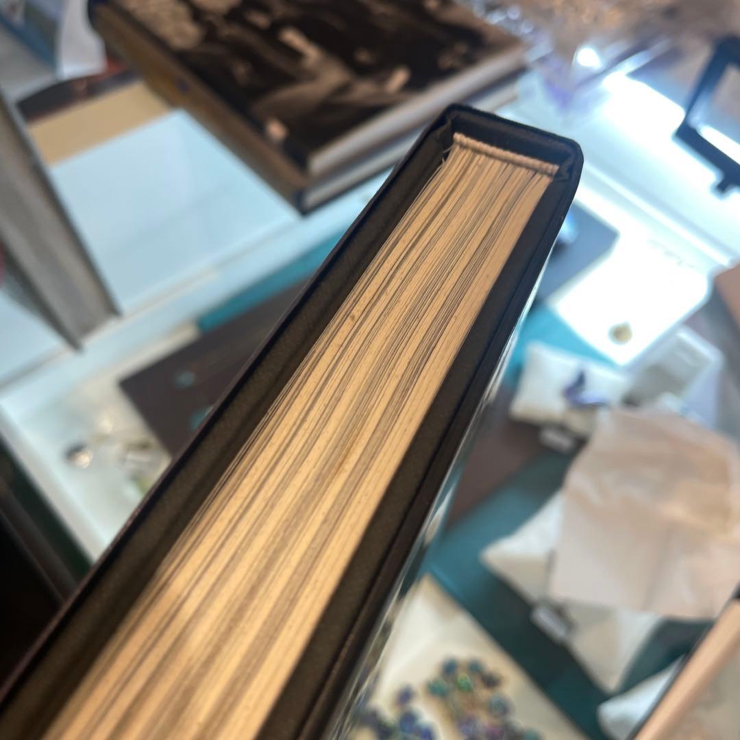 洋書 The Necklace: From Ancient to Present