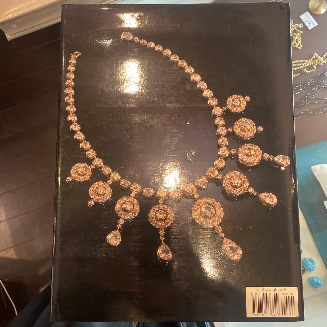 洋書 The Necklace: From Ancient to Present