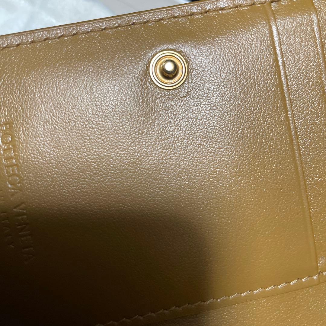 れん。ボッテガ　カセットスモール二つ折りウォレット