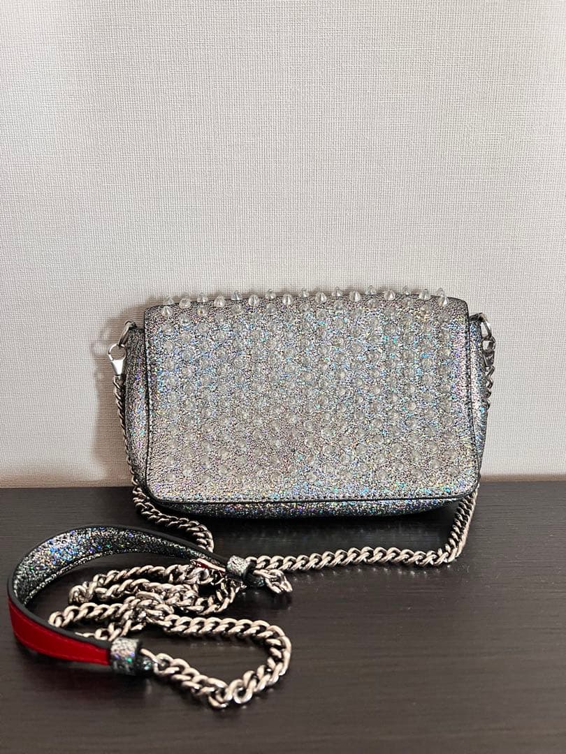 Christian Louboutinシルバーラメビジュー パーティーバッグ