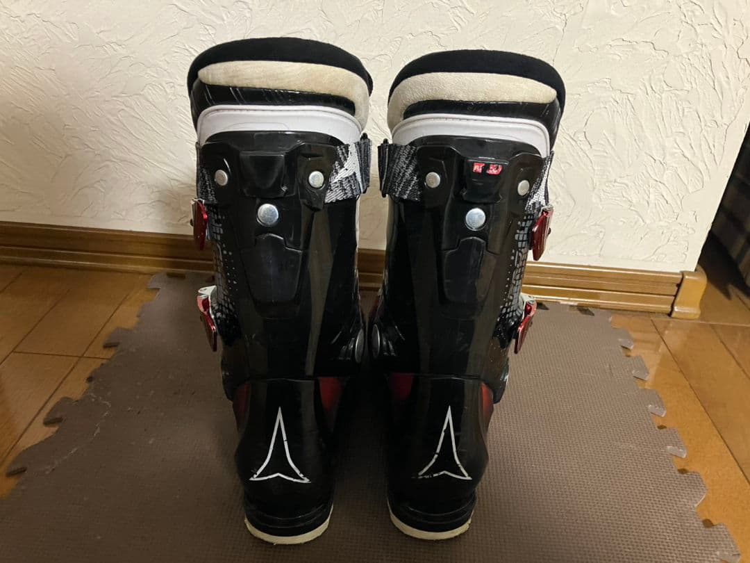 ATOMIC アトミック　スキーブーツ 27〜27.5cm 足幅広め 　保温性高