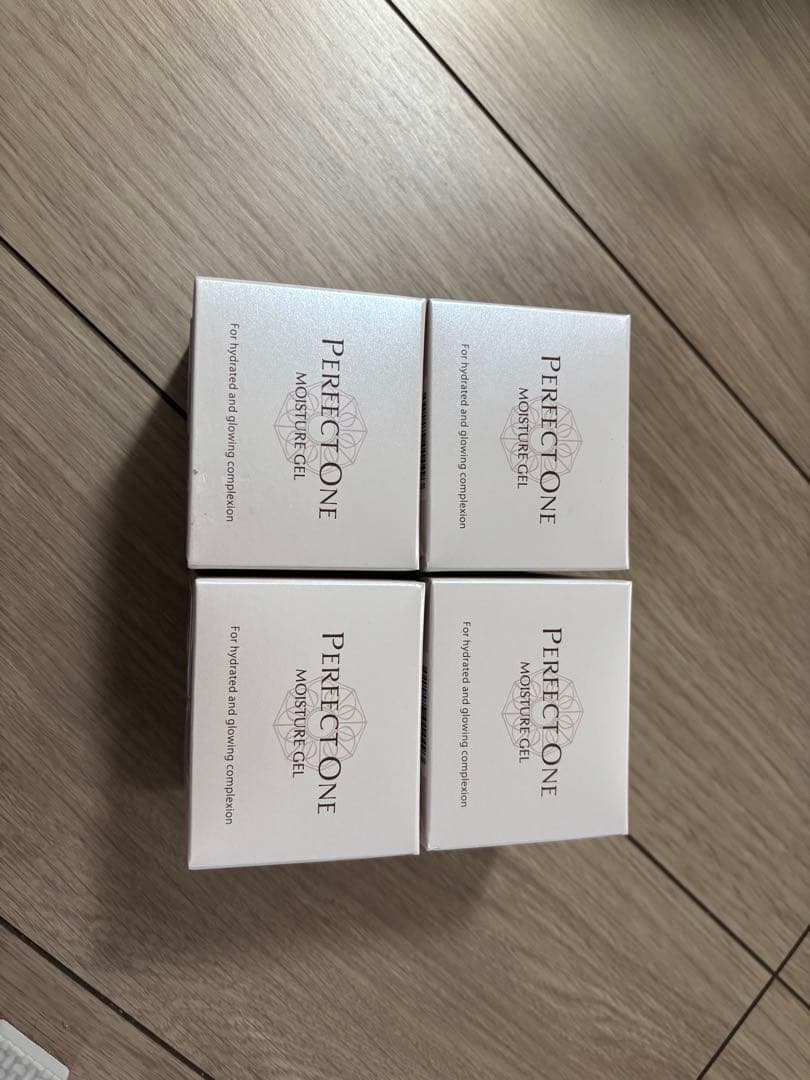 パーフェクトワン モイスチャージェル 75g 4個セット