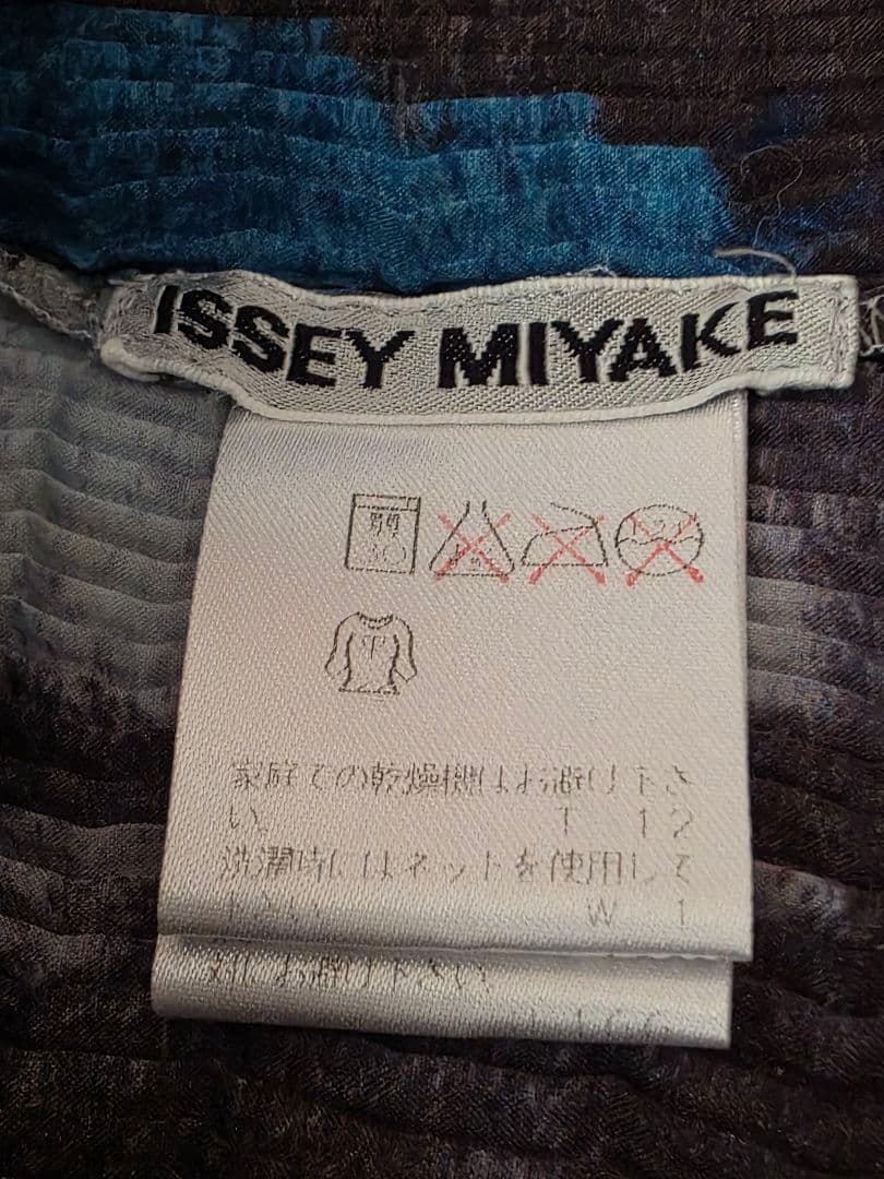 美品 M 2 イッセイミヤケ プリーツプリーズ カットソー