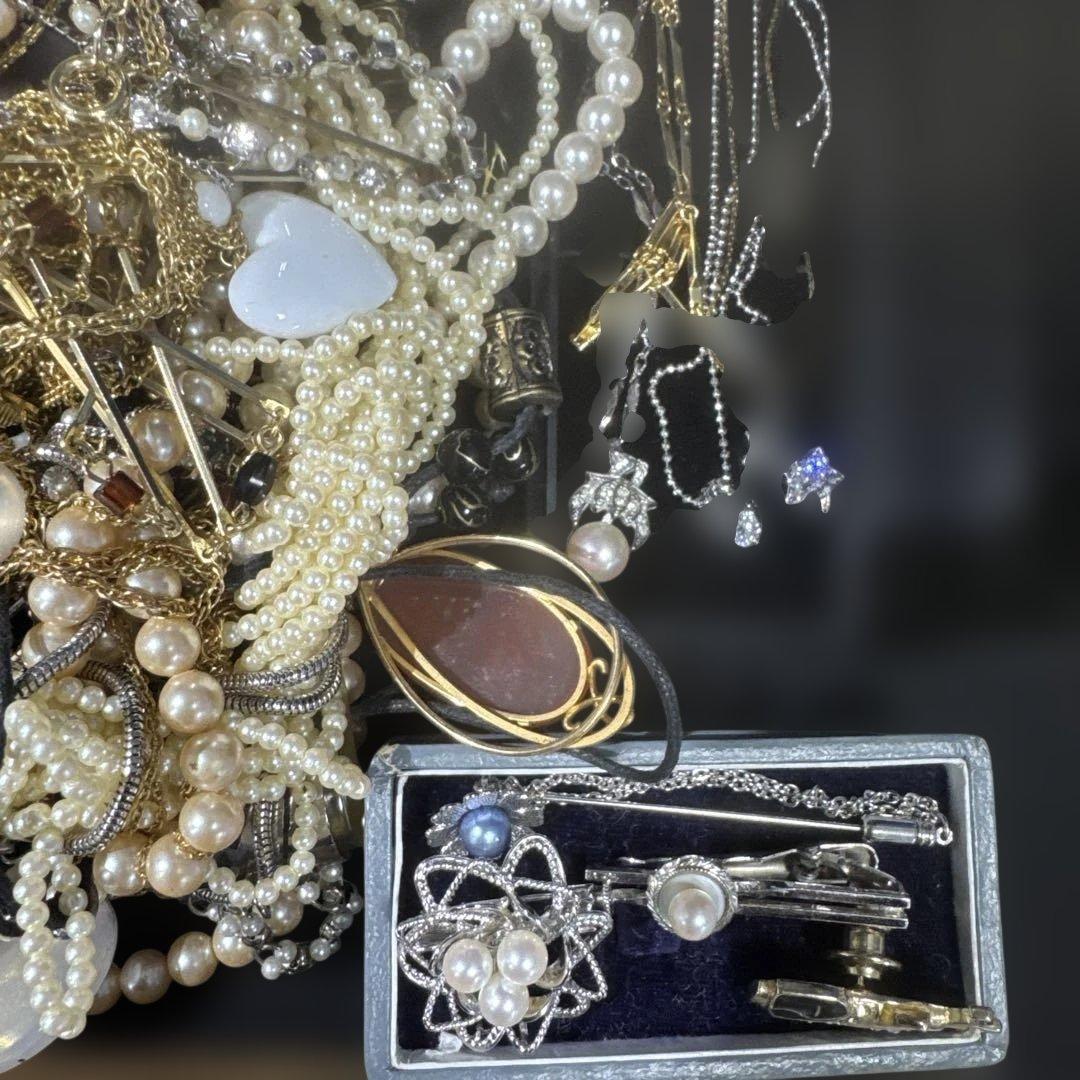 2958★昔のアクセサリー　大量★整理品　遺品★ネックレス　ブレスレット他