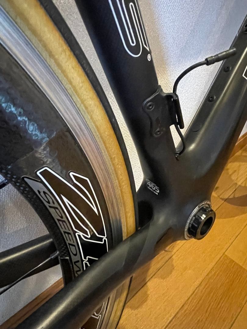 E*L様 ZIPP 60 カーボン　アルミ　ハイブリッド　クリンチャー