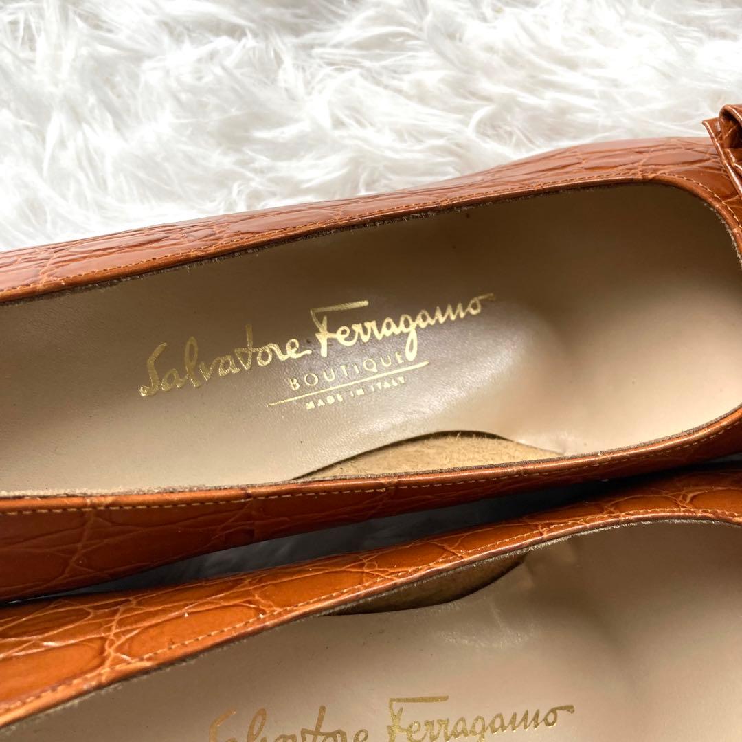 フェラガモ　 ローヒール　新品未使用　美品　24cm ヒール4cm