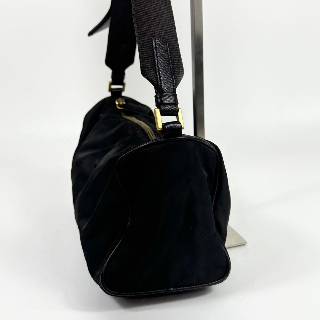 PRADA ワンショルダーバッグ レザーナイロン 3角ロゴ