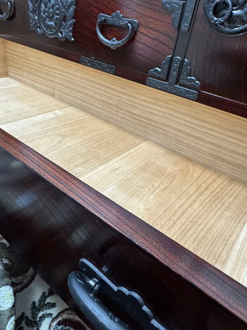 激安-ほぼ新品 正真正銘 岩屋箪笥 幅120センチ　拭漆/欅/南部鉄器