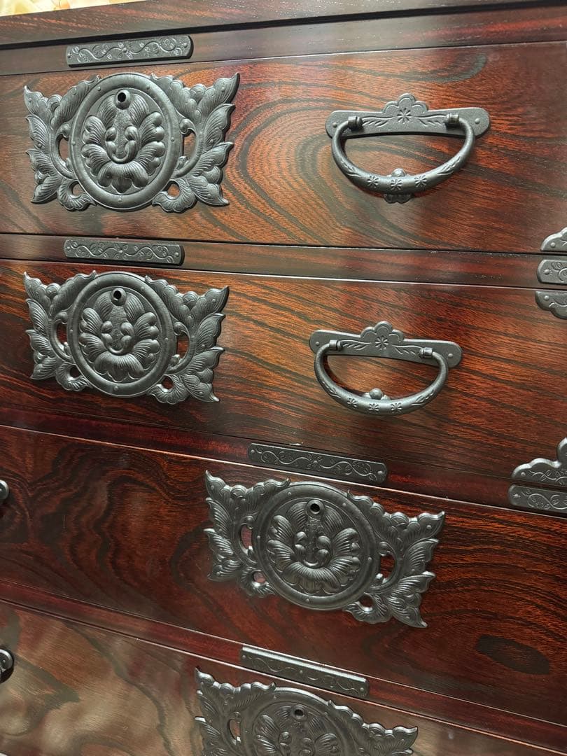 激安-ほぼ新品 正真正銘 岩屋箪笥 幅120センチ　拭漆/欅/南部鉄器