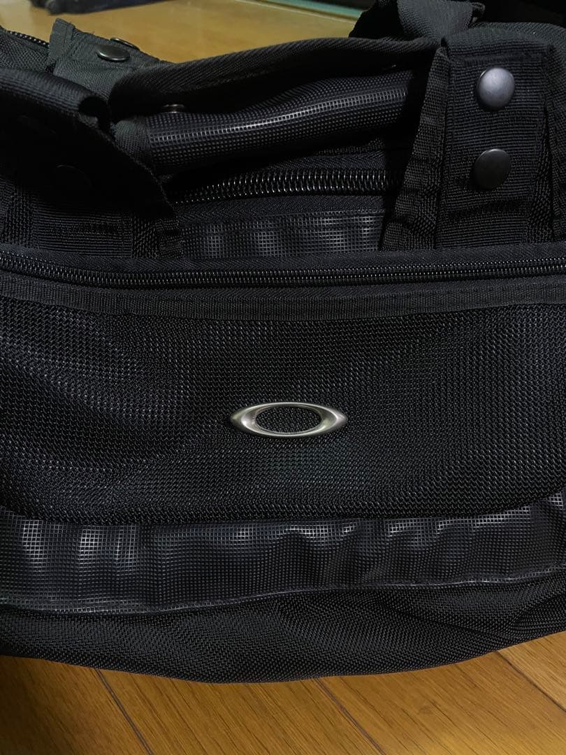 OAKLEY ボストンバッグ　ショルダーバッグ　ブラック　美品　2way