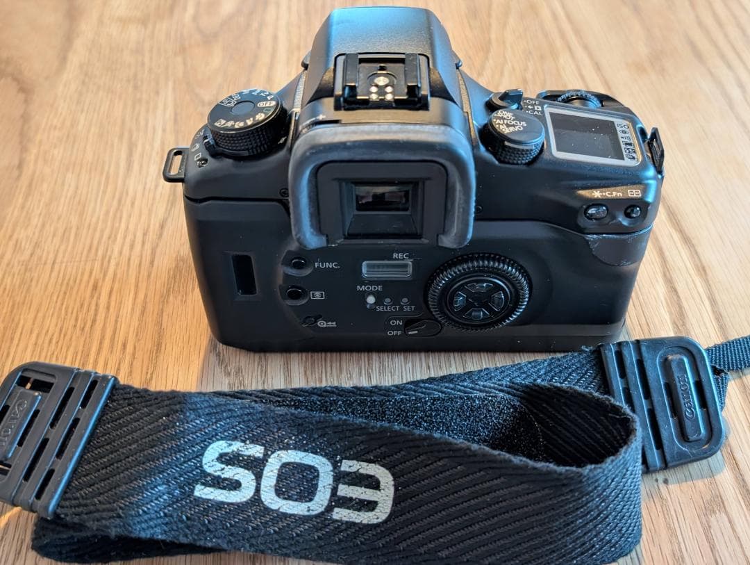 Canon EOS 7 一眼レフカメラ ボディ おまけつき キヤノン