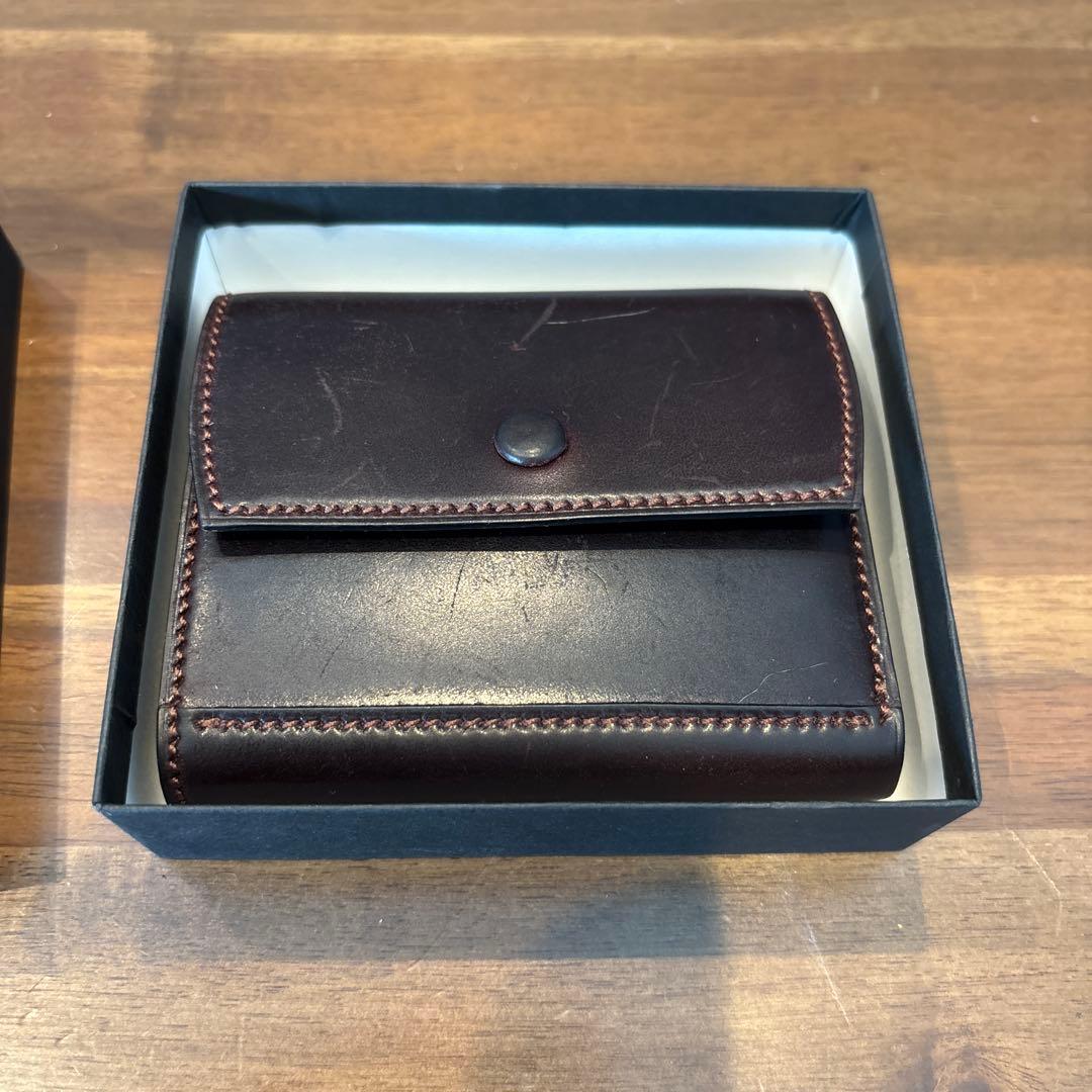 万双 ダブルホーウィン 被せ型財布