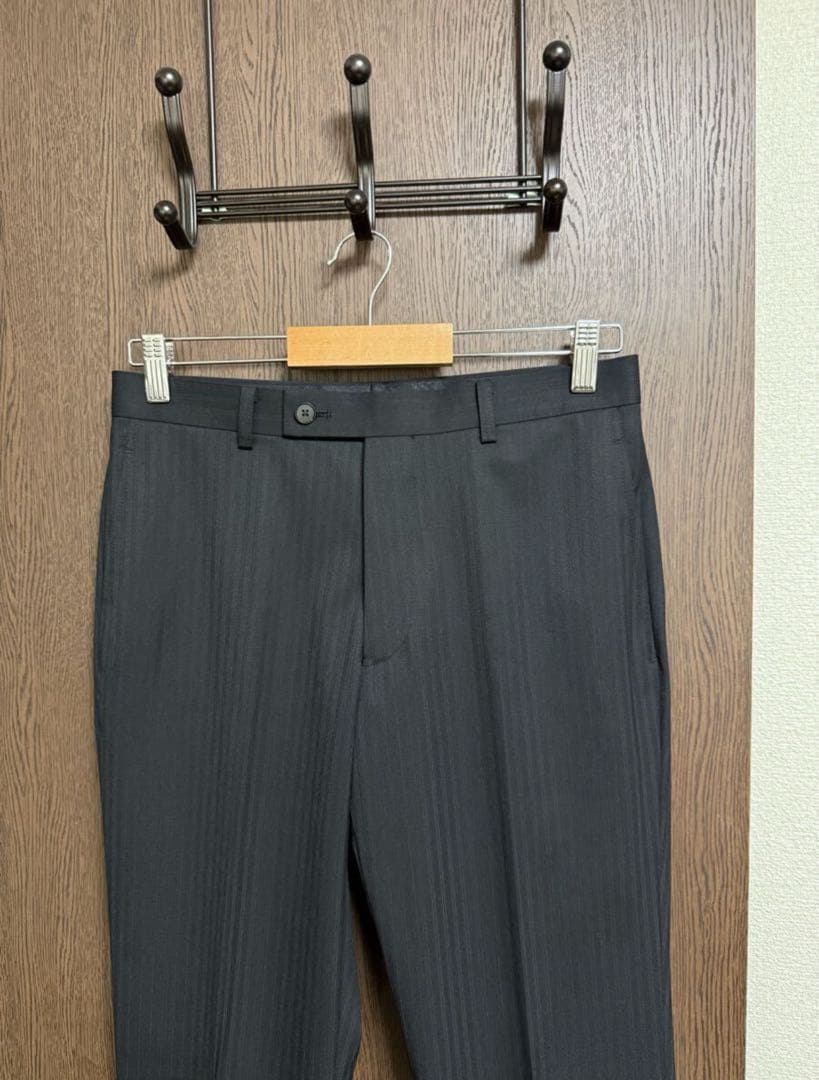 専用Y4新品未使用！高品質！仕立ての良い最新ブラック無地調3ピーススーツ訳あり