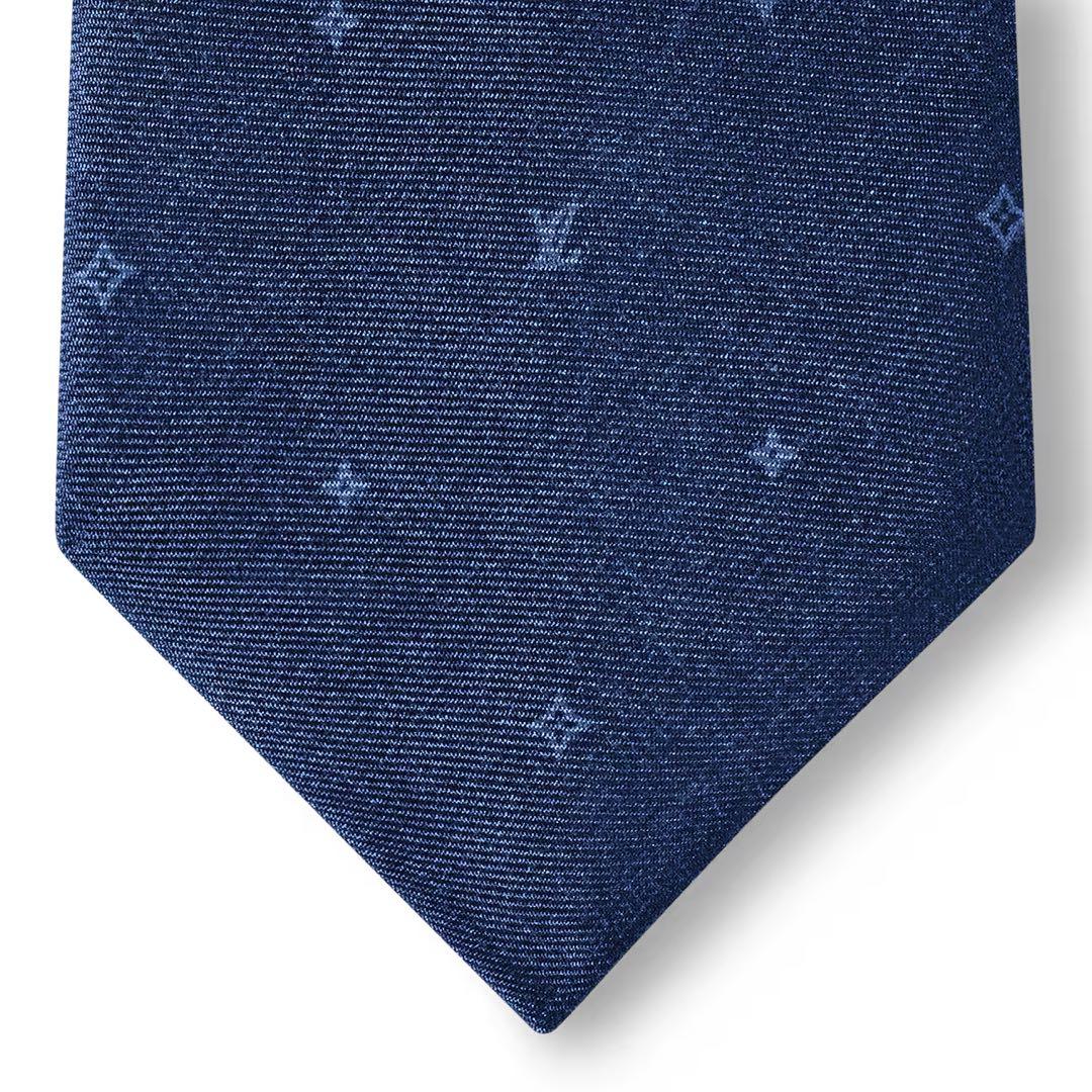 美品　LOUIS VUITTON（ルイヴィトン）　ネクタイ　ネイビー　7cm