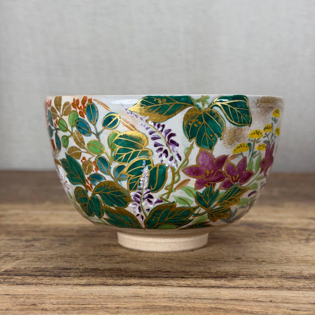 a784 送料込 色絵秋の七草 花房美峰造 在銘 四方桟共箱 茶道具 抹茶碗