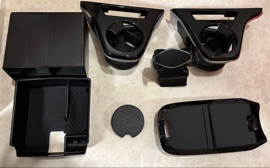 カローラクロス　内装パーツ