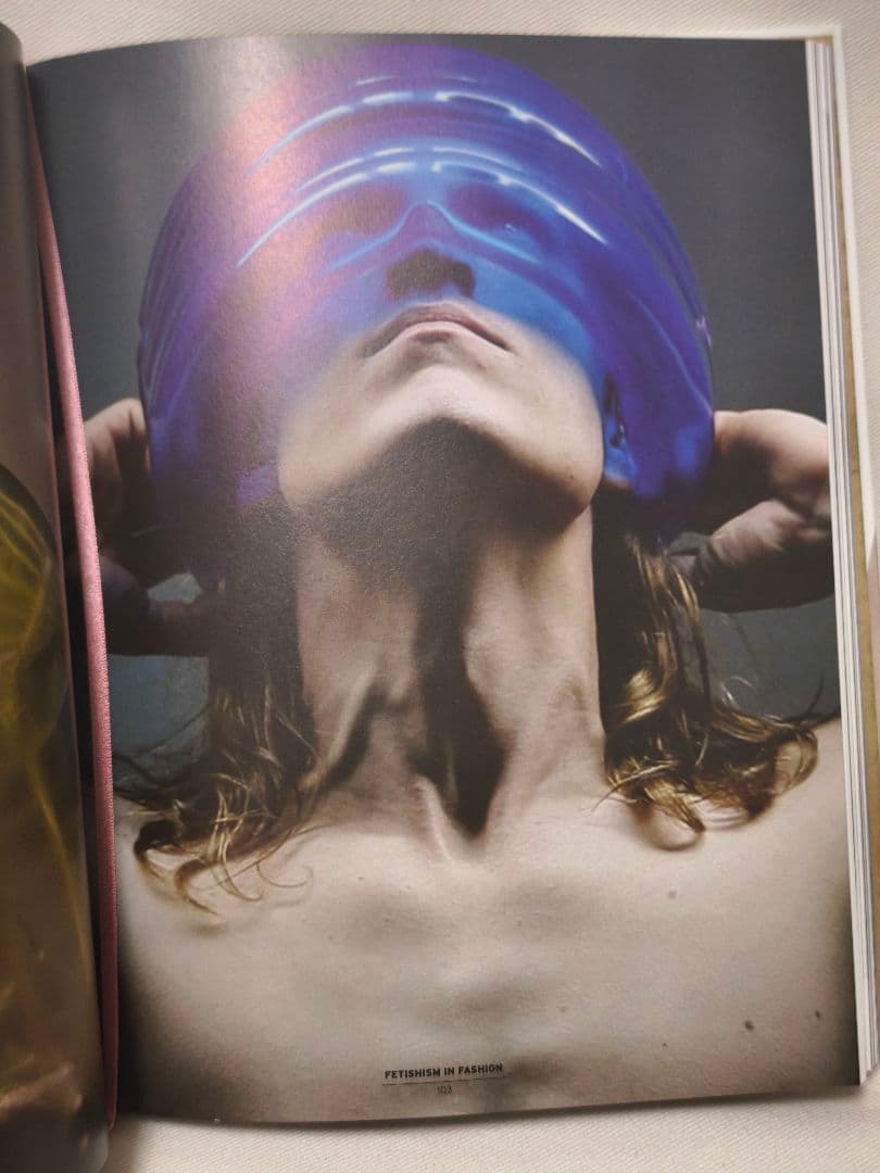 洋書 Fetishism in Fashion Lidewij Edelkoort