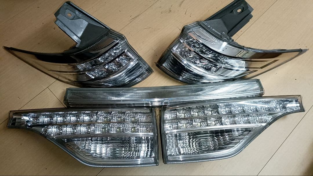 エスティマ後期クリアテール