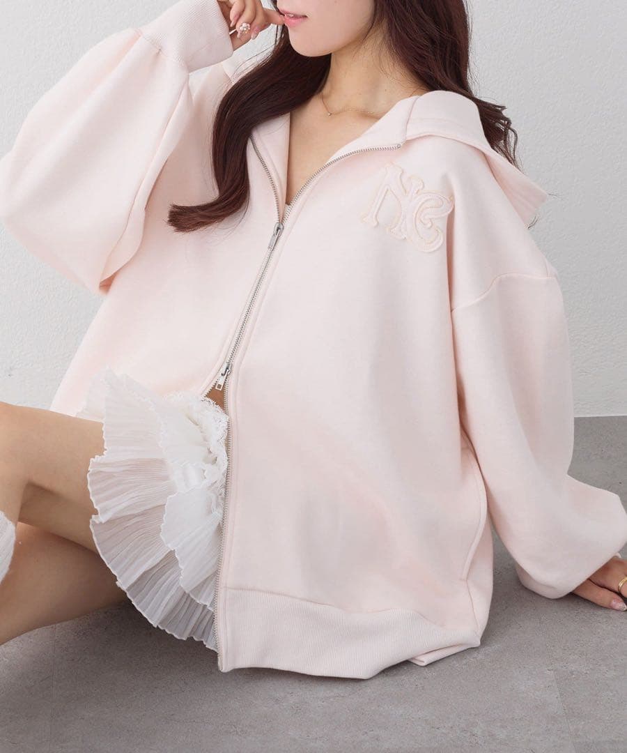 NICE CLAUP ロゴグリッターパーカー