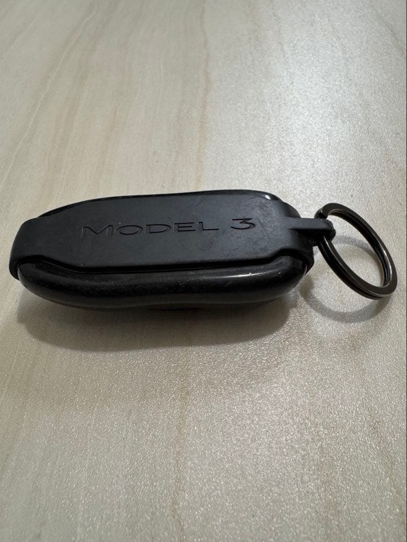 TESLA 純正キーフォブ　純正キーバンド付き