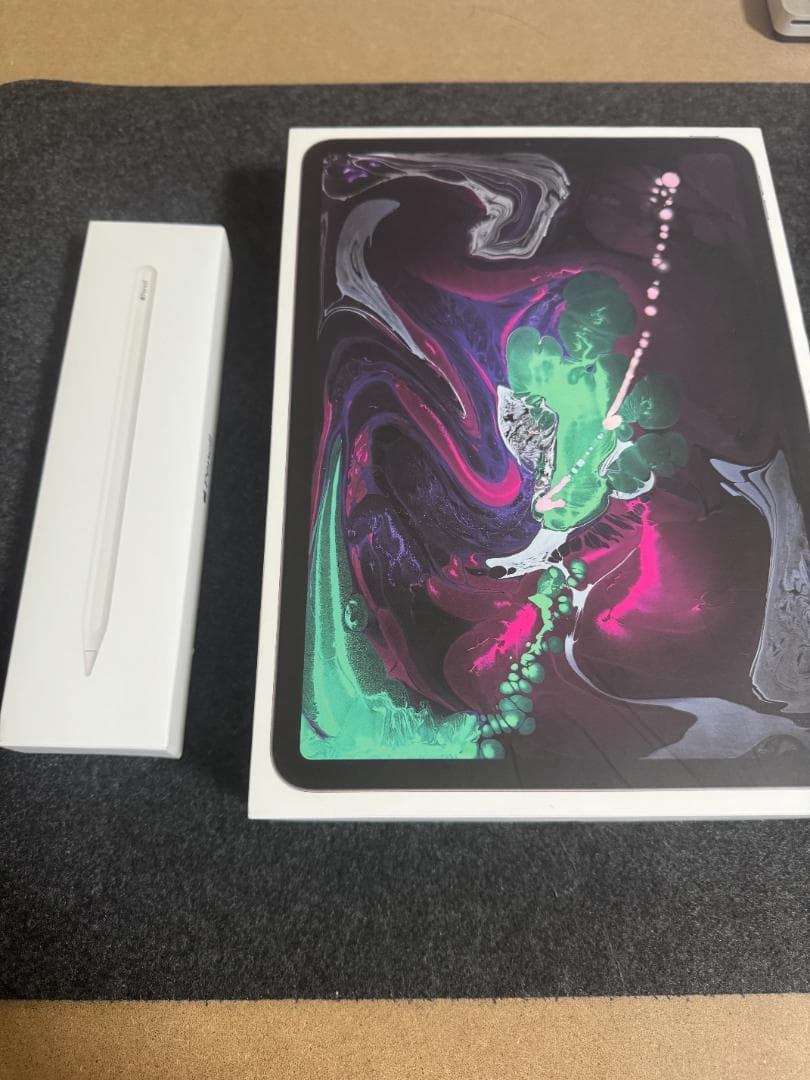 iPad Pro 11インチ（第２世代）256gb ＋α【値下げしましま！】