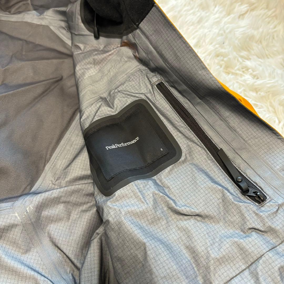 ピークパフォーマンス セットアップ vertical gore Tex pro