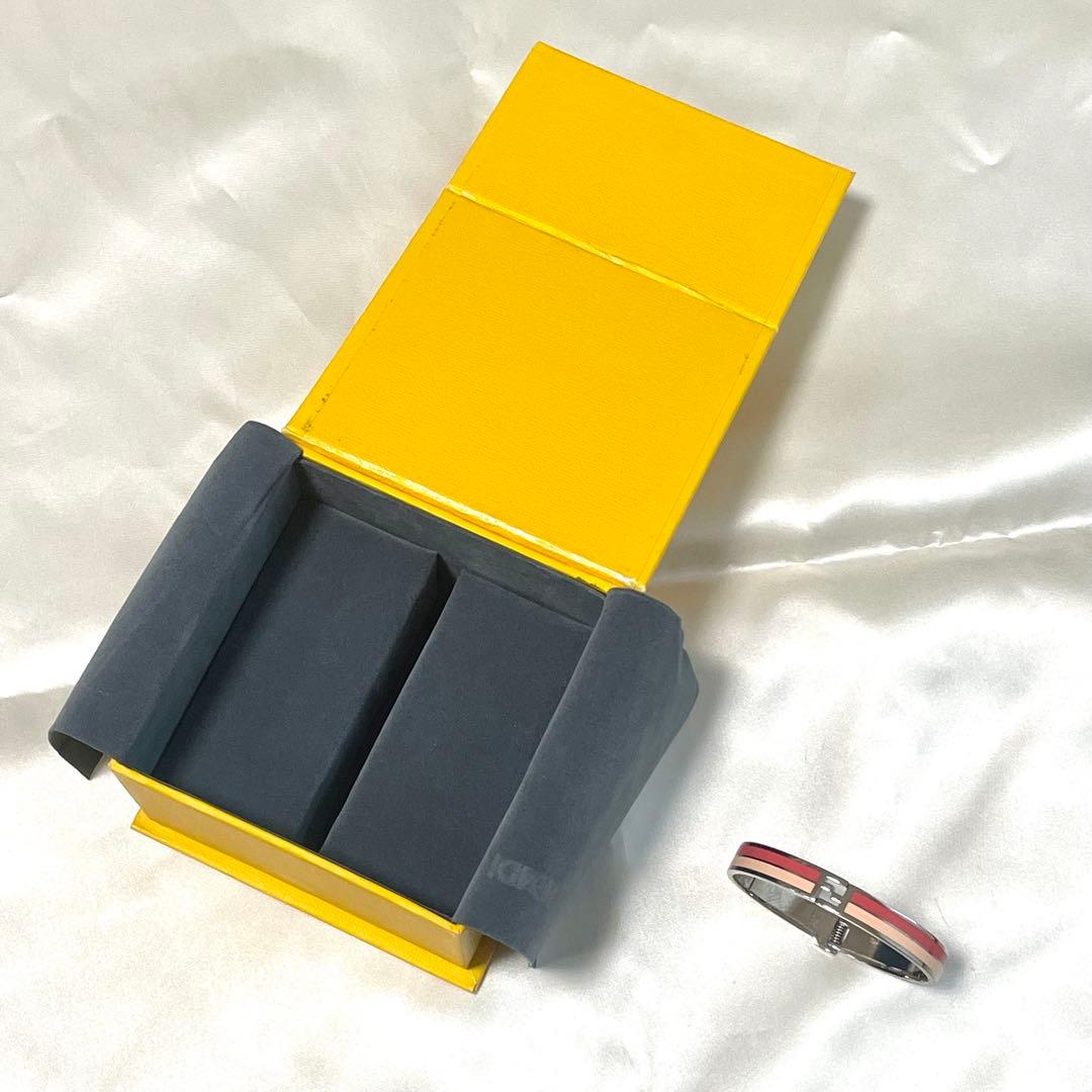 FENDI フェンディ バングル ブレスレット ズッカ カラー 赤 ピンク