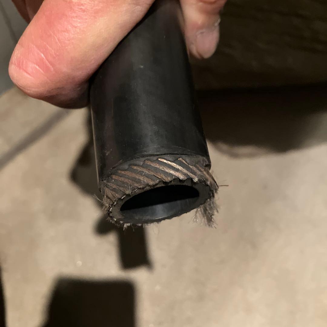 十川ゴム　一般油圧配管用ホース　Ｆ-15　定尺品　25径×約20ｍ　ガソリン