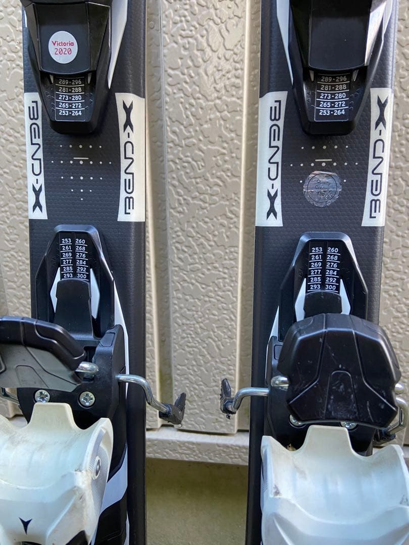 ATOMIC アトミック スキー板　155cm ストック付き　ビンディング