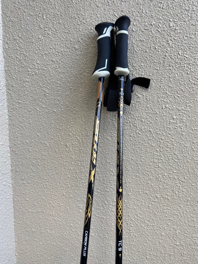 ATOMIC アトミック スキー板　155cm ストック付き　ビンディング