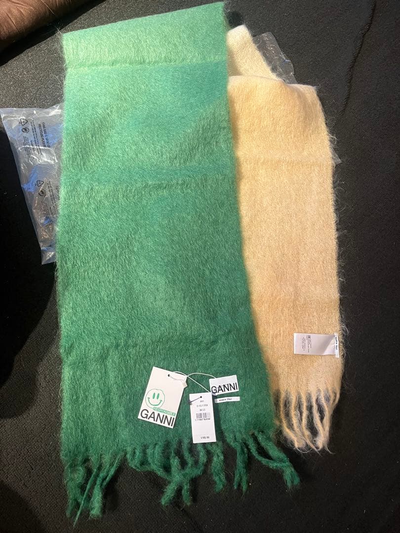 GANNI イタリアングリーン ベージュ マフラー ワンサイズ