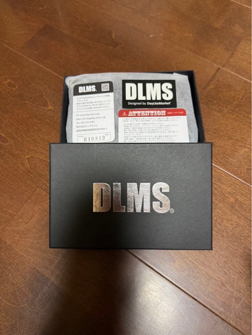 DLMS 黒 レザー 三つ折り財布