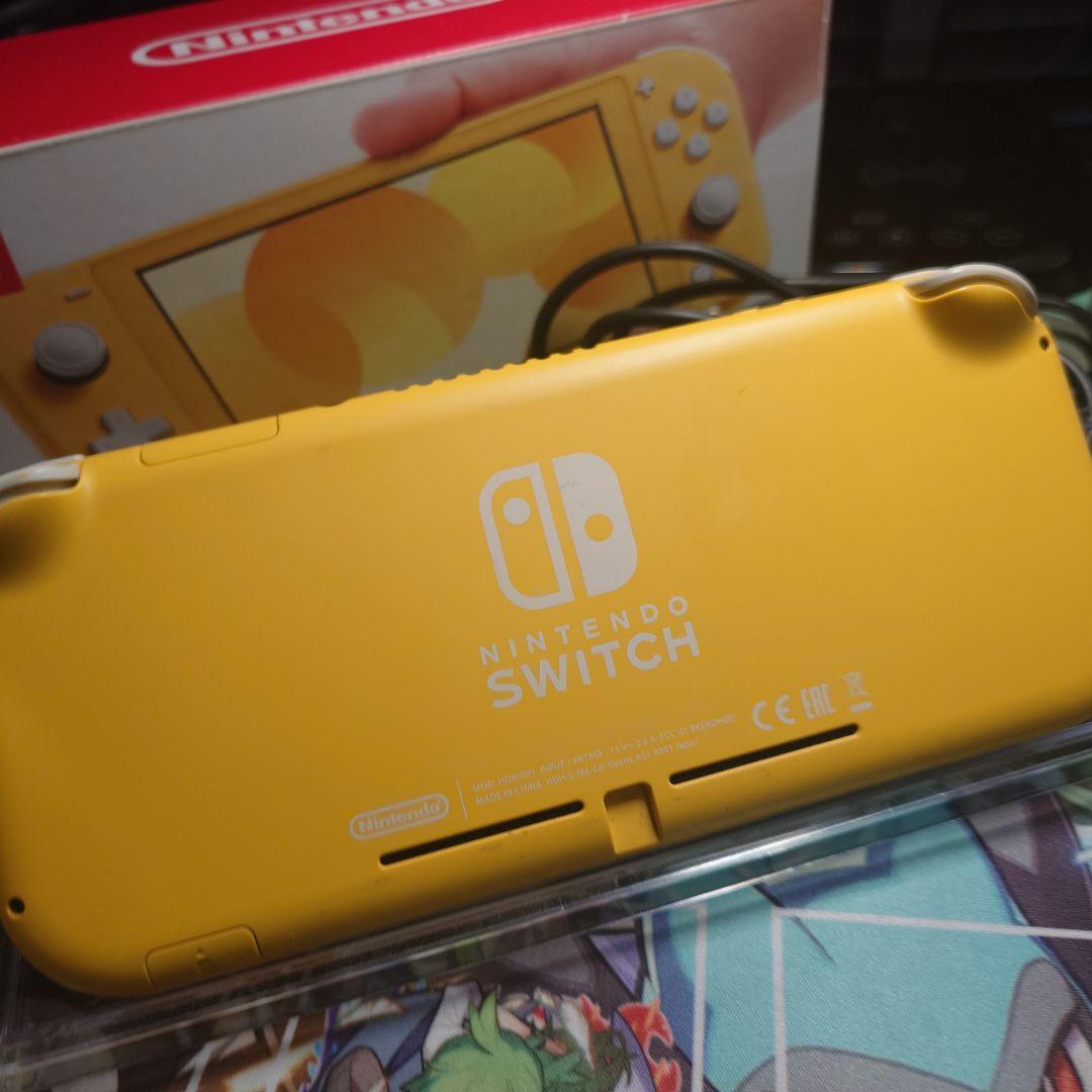 Nintendo Switch light イエロー