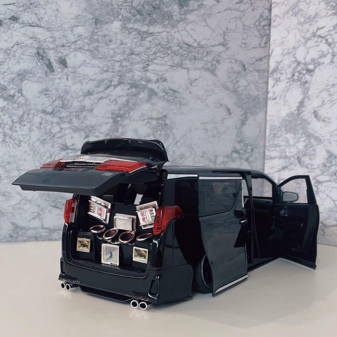 【新車】 トヨタ 30アルファード 1/18 ダイキャストミニカー カスタム