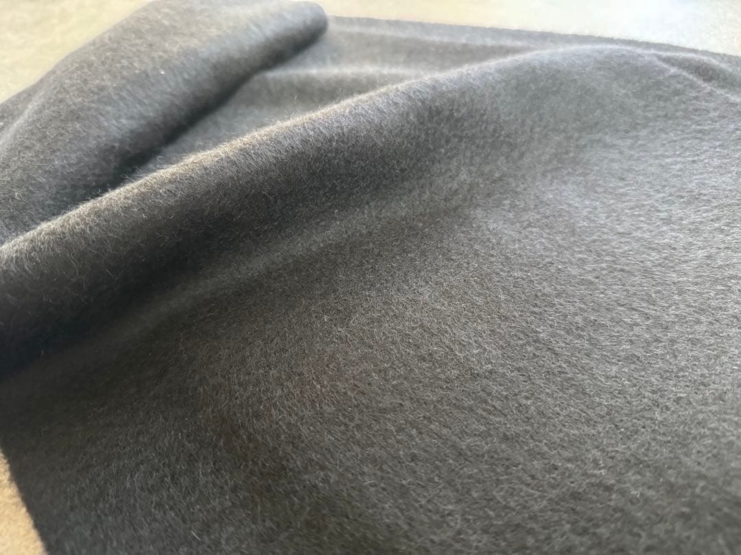 未使用　約2万　ブラック　五大陸　　ピュアカシミヤ　マフラー　オンワード