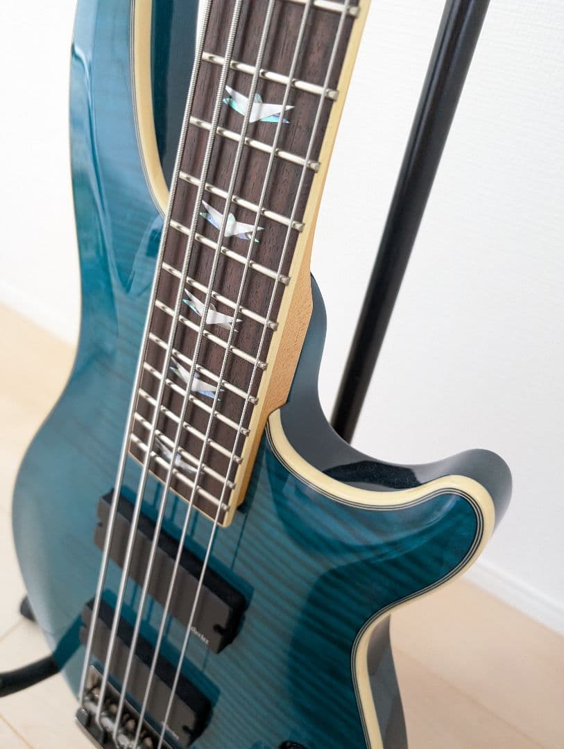 ベース SCHECTER Diamond Series Omen Extreme-5